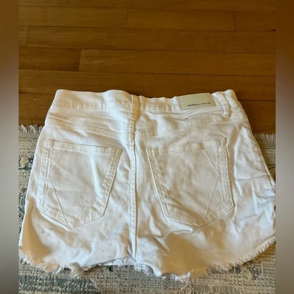 White jean shorts - Picture 3 of 3